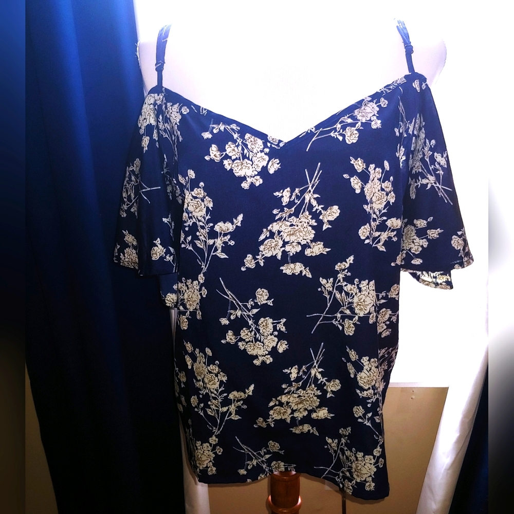 Shein Women's XL Navy Blue Floral Shirt